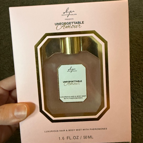 NWT sealed Unforgettable Amour Eau de 
Parfum - Pheromone Perfume - Picture 6 of 7